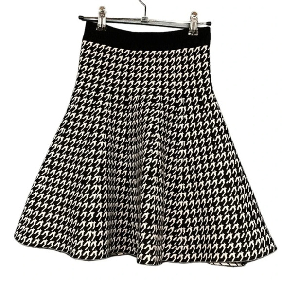 New Orsay Houndstooth Skirt‎ Size XS - Picture 1 of 8
